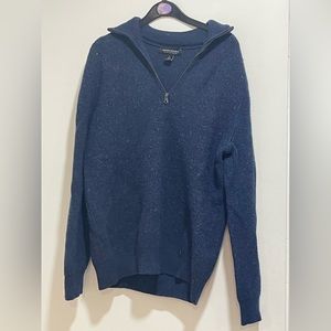 Men’s Banana Republic Sweater - Large